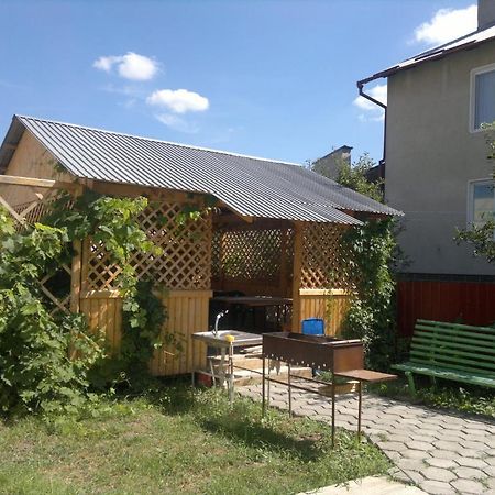 Villa Ruben Kamjanets-Podilskyi Eksteriør billede